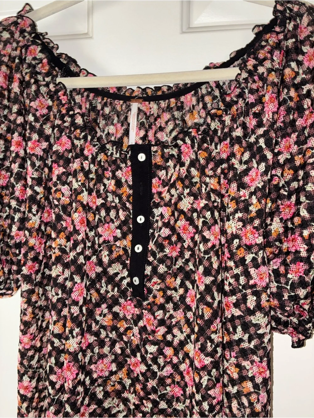 Free People Astra Peasant Top Black Pink Floral Puff Sleeve Sz S